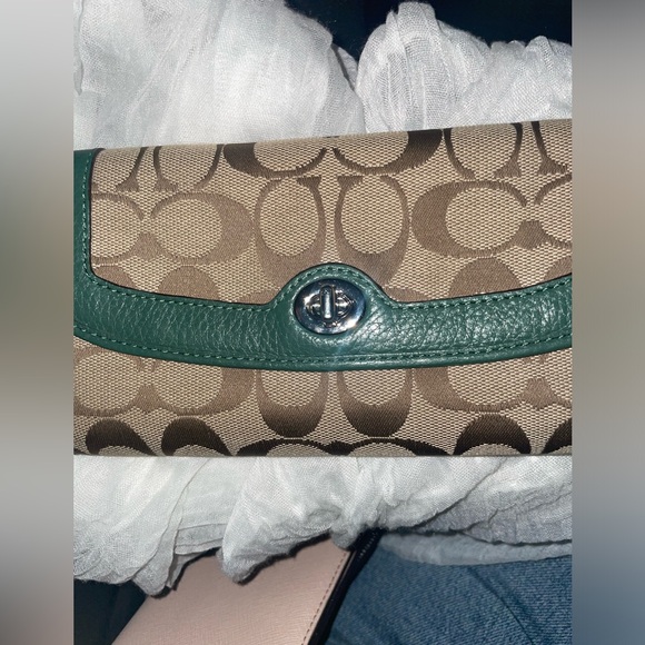 Coach Tan and Ivy Green Park Signature Turnlock slim -#F49165 - Picture 1 of 12